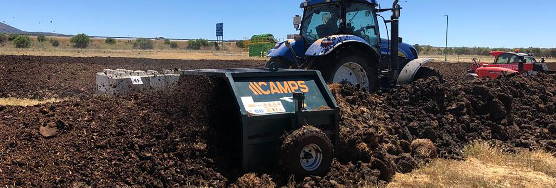 Volteadora de compost VCC-2000